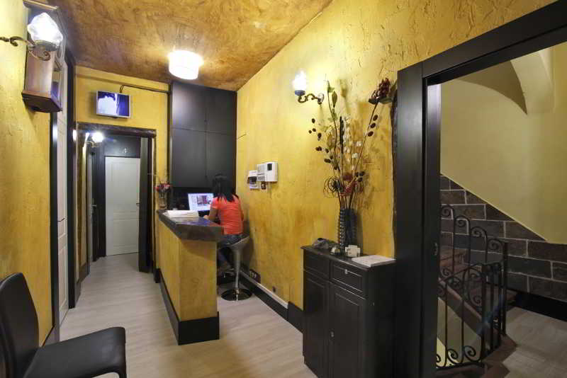 Apartamentos El Tiempo image