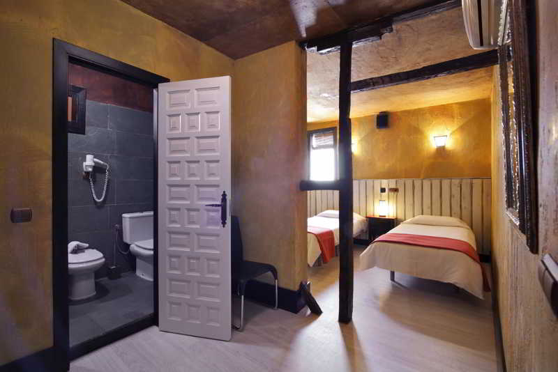 Apartamentos El Tiempo image