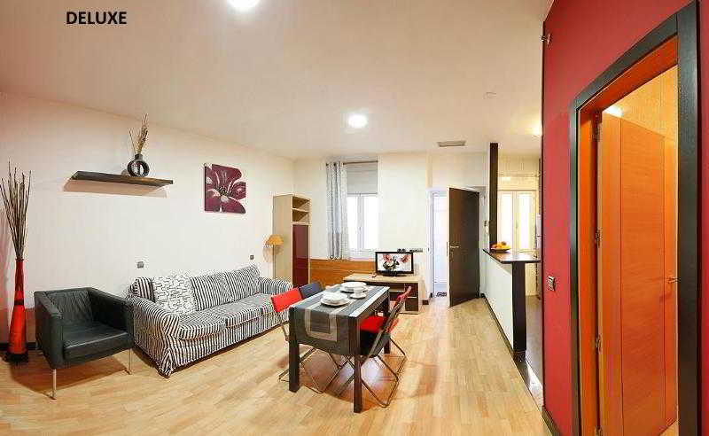 Apartamentos El Tiempo image