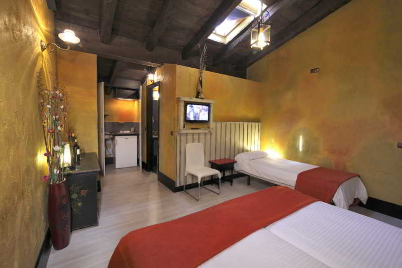 Apartamentos El Tiempo image