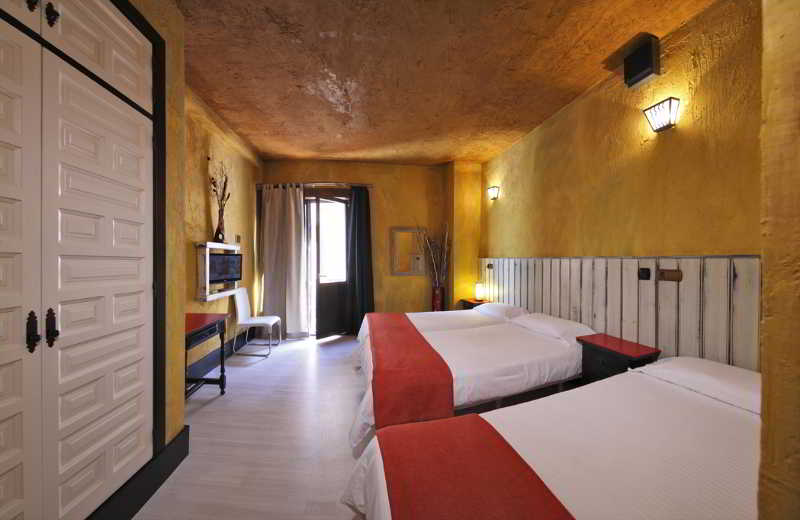 Apartamentos El Tiempo image
