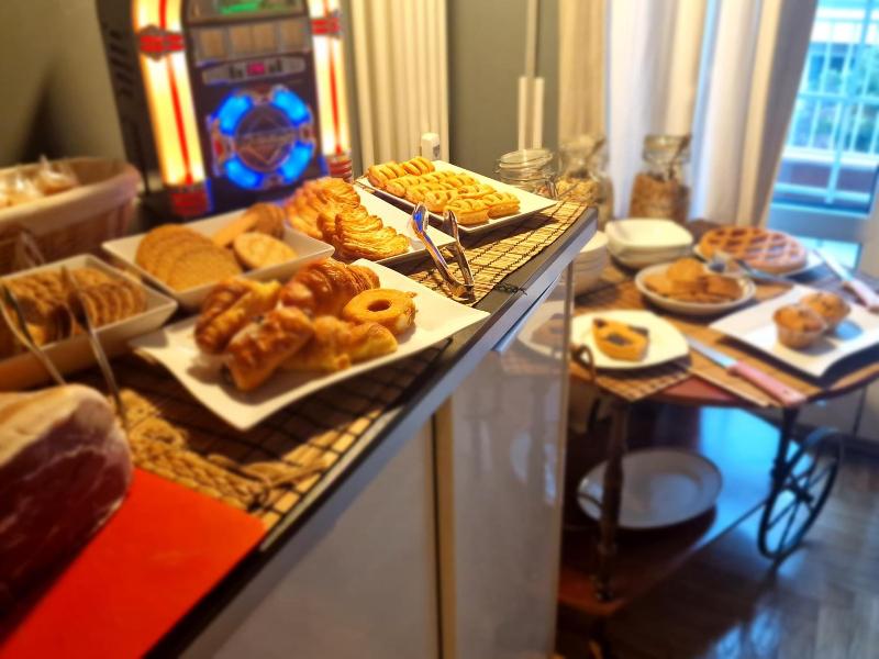 Sweet Home Parioli image