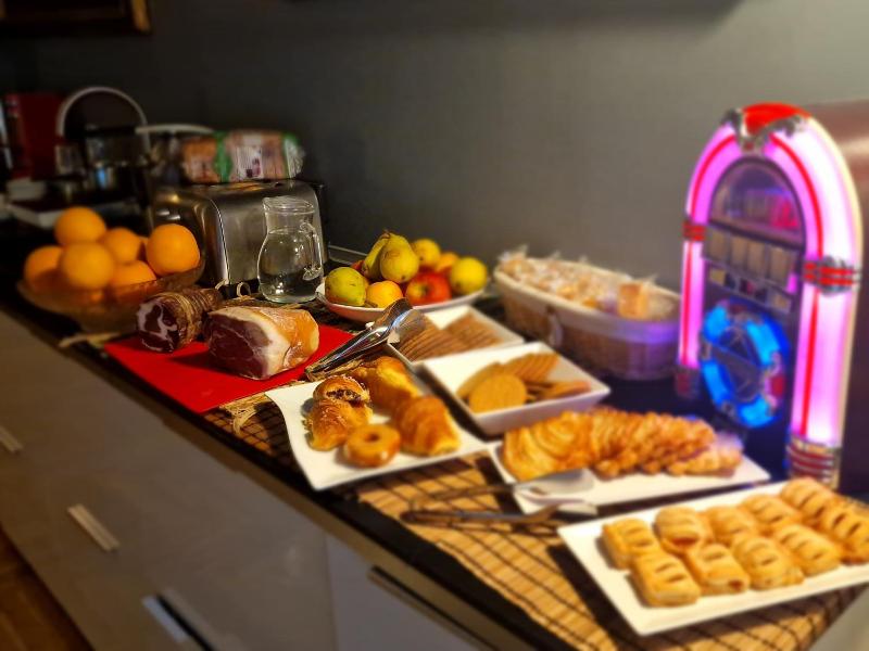 Sweet Home Parioli image
