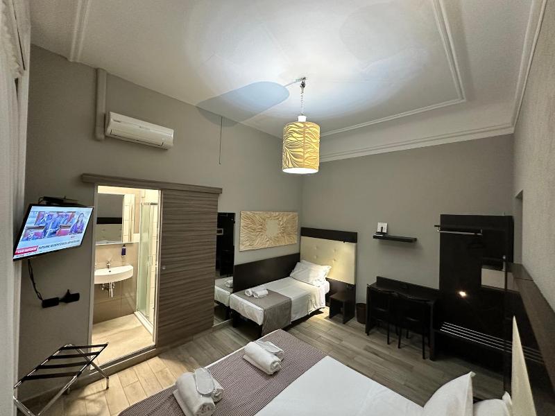 Hotel Bogart image