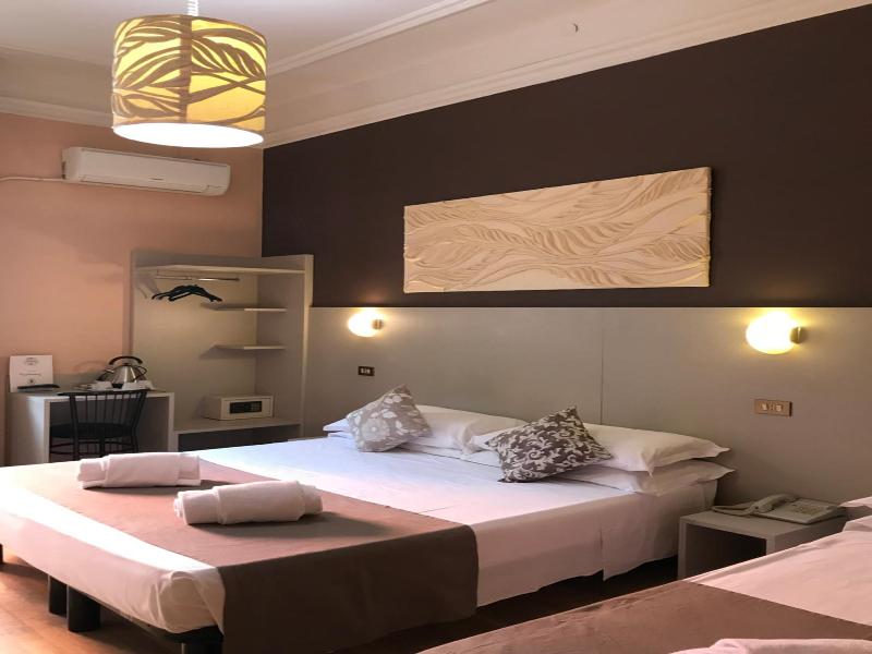 Hotel Bogart image