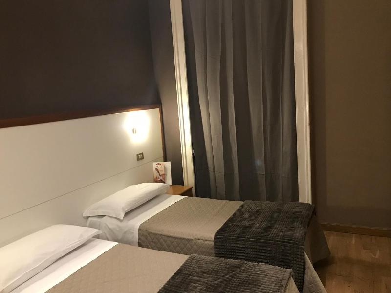 Hotel Bogart image