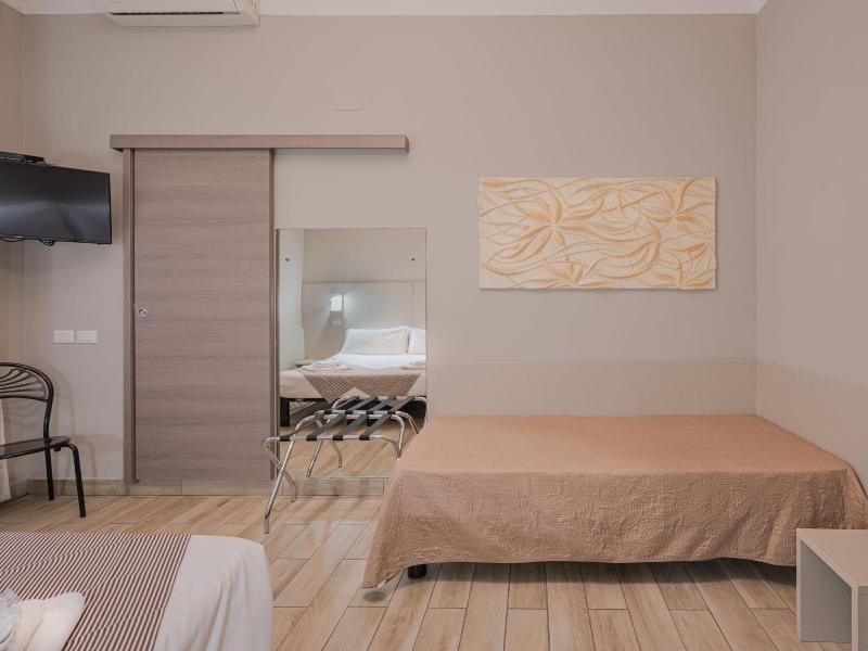 Hotel Bogart image