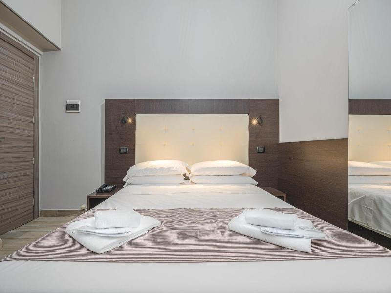 Hotel Bogart image
