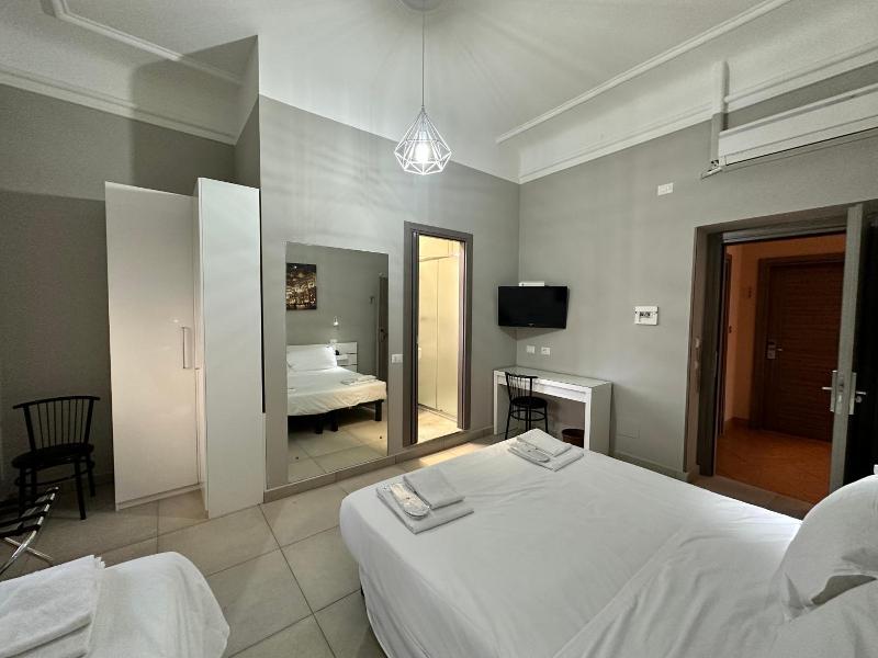Hotel Bogart image
