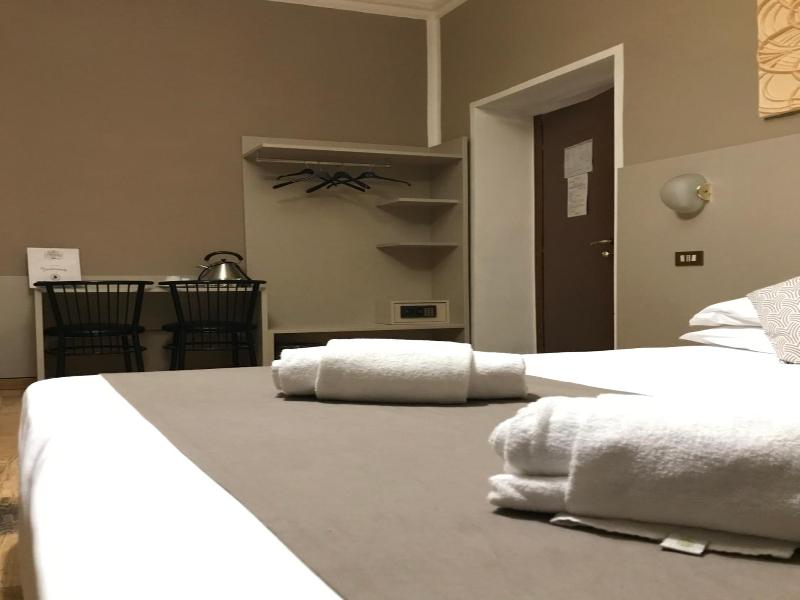Hotel Bogart image