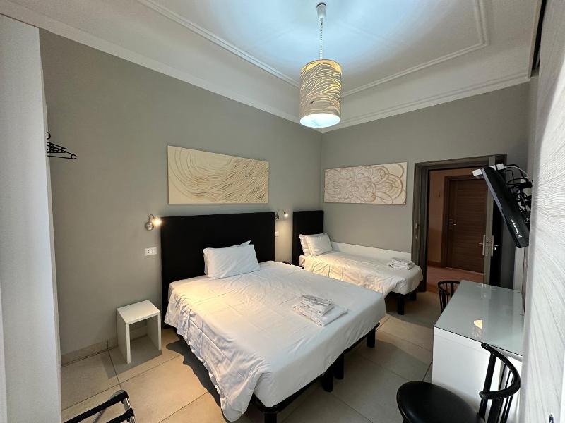 Hotel Bogart image