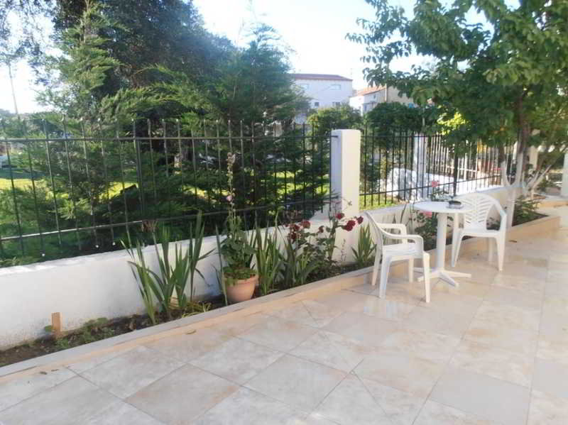 Elenas Garden - Image 3