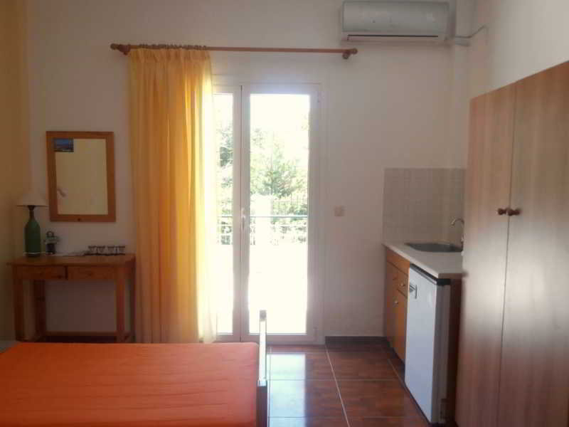 Elenas Garden - Image 7