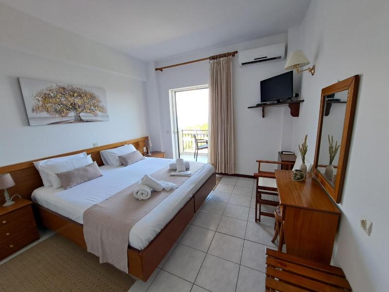 75 Steps Taverna And Accomodation image