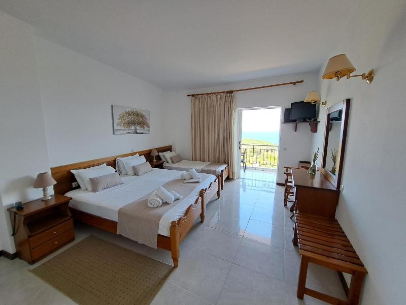75 Steps Taverna And Accomodation image