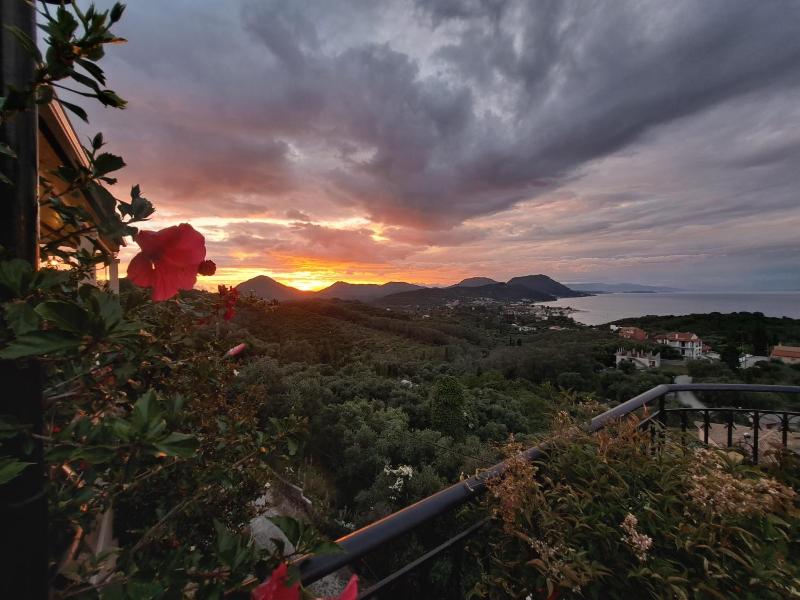 75 Steps Taverna And Accomodation image