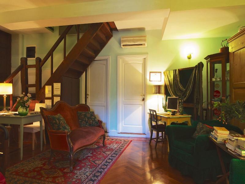 Guest House Arco Dei Tolomei image