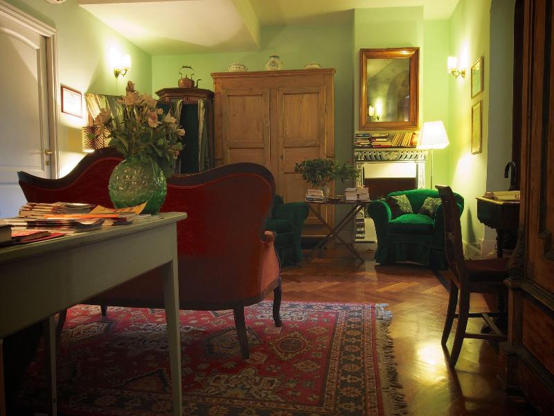 Guest House Arco Dei Tolomei image