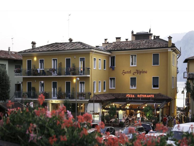 Hotel Ristorante Alpino image