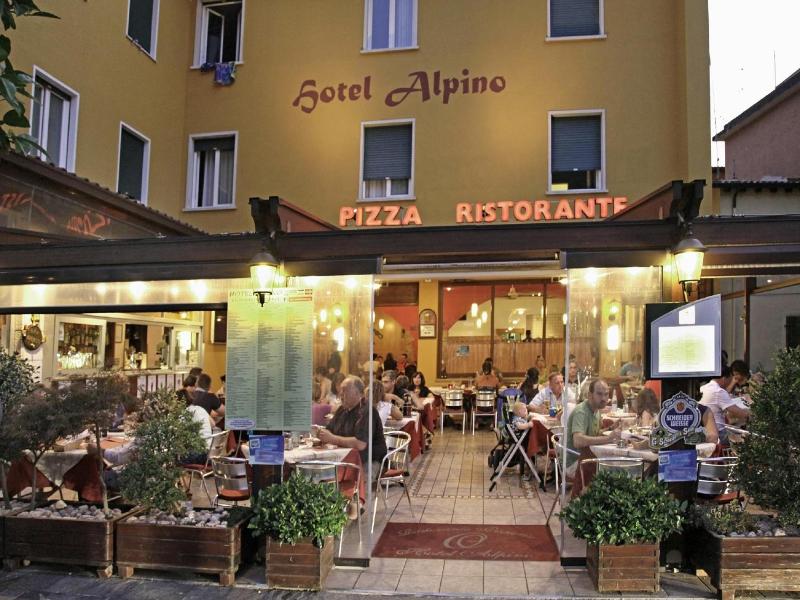 Hotel Ristorante Alpino — general view