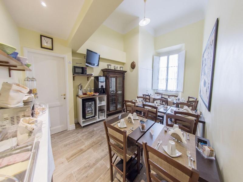 N4U Guest House Florence image