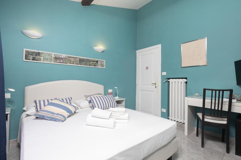 Hotel Joli image