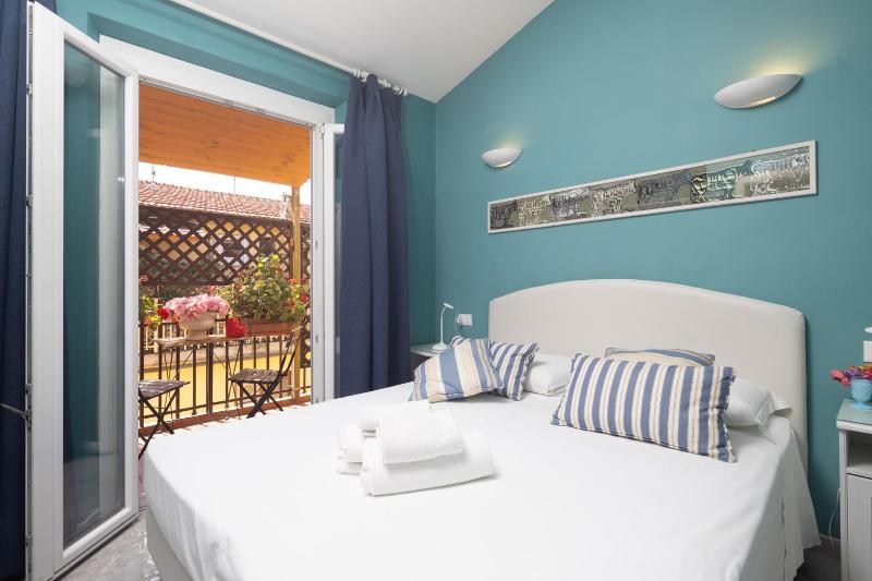 Hotel Joli image
