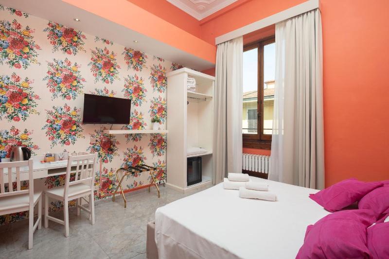 Hotel Joli image