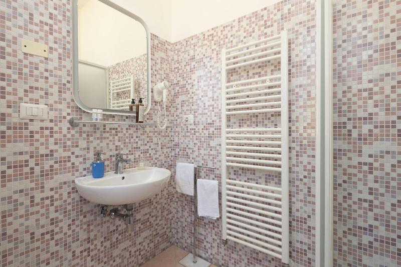 Hotel Joli image