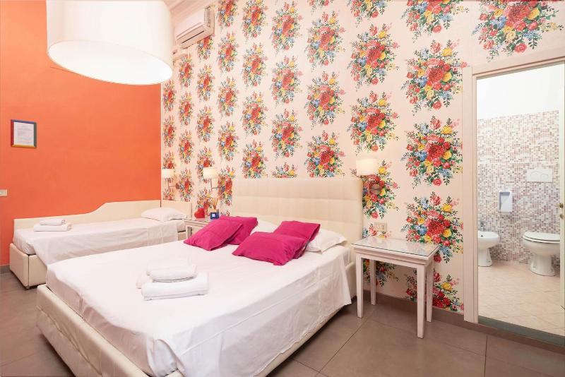 Hotel Joli image
