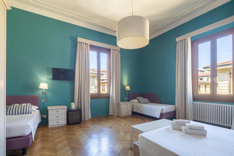 Hotel Joli image