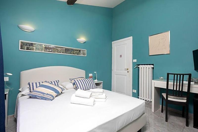 Hotel Joli image