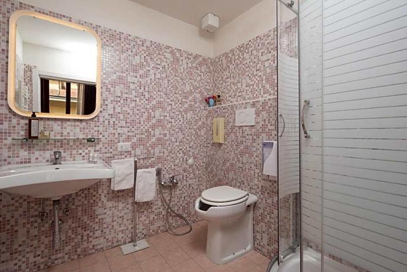 Hotel Joli image