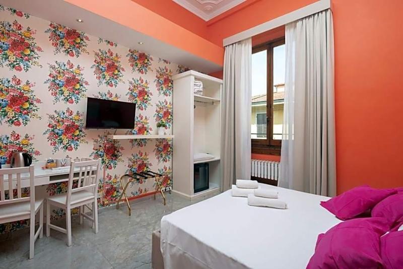 Hotel Joli image