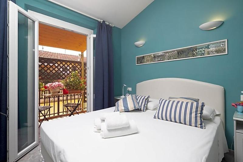 Hotel Joli image
