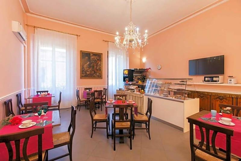 Hotel Joli image