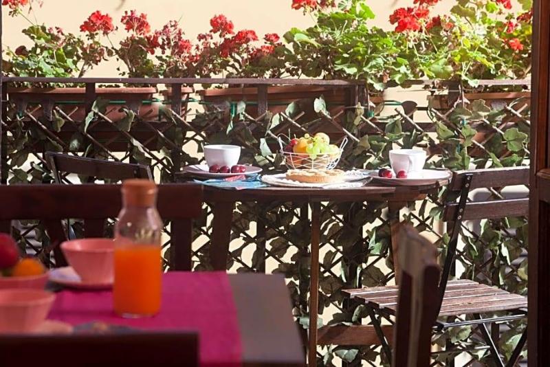 Hotel Joli image