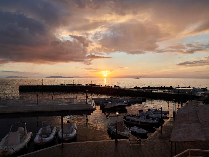 Tirreno Hotel image