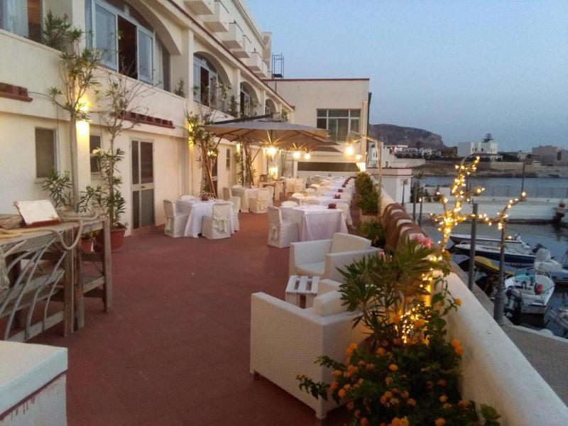 Tirreno Hotel image