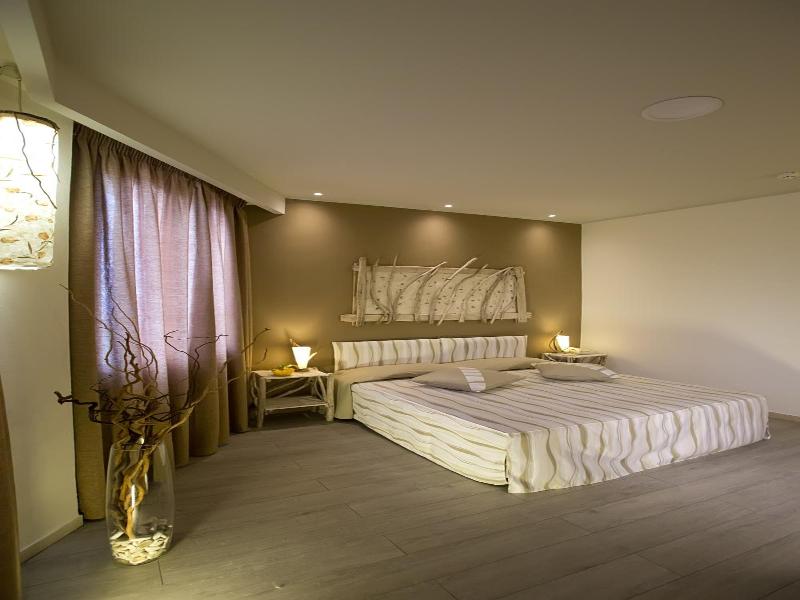 Tirreno Hotel image