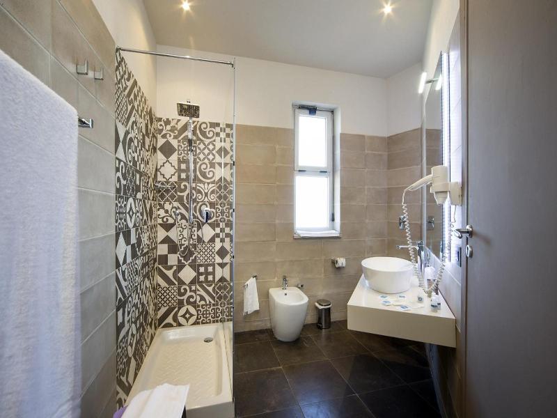 Tirreno Hotel image