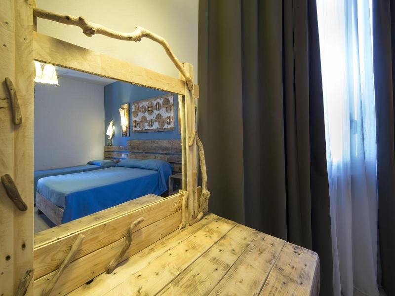 Tirreno Hotel image
