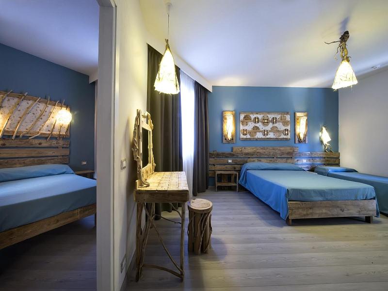 Tirreno Hotel image