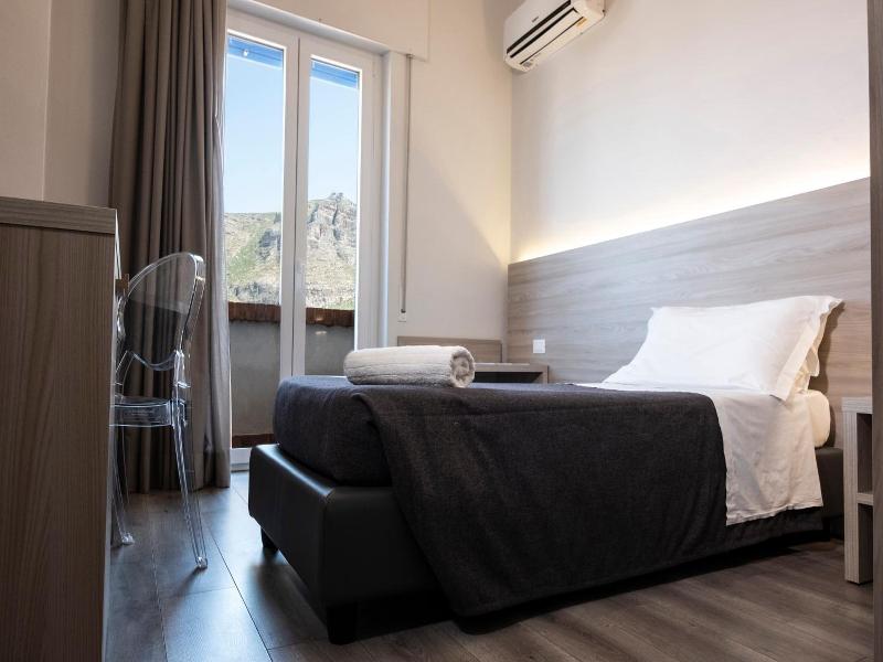 Tirreno Hotel image