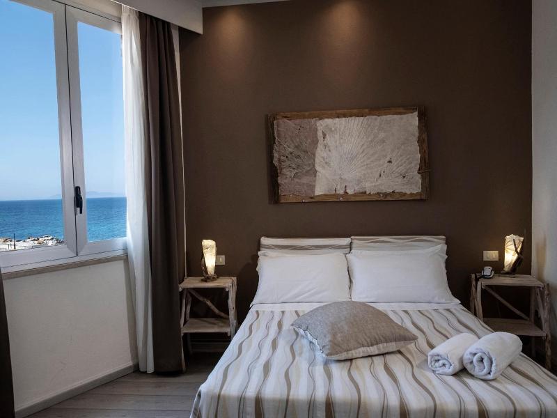 Tirreno Hotel image