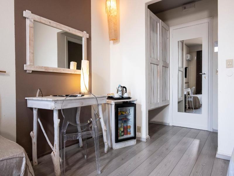 Tirreno Hotel image