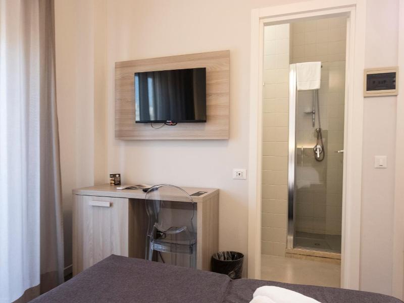 Tirreno Hotel image