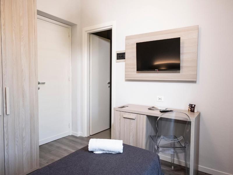Tirreno Hotel image