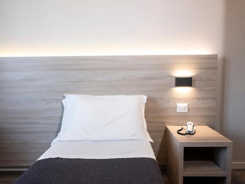 Tirreno Hotel image