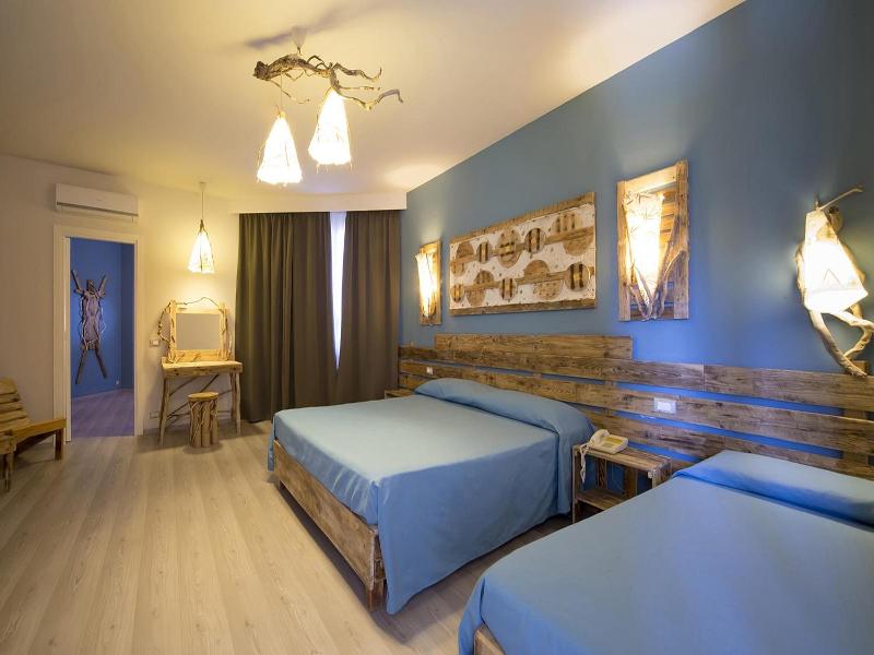Tirreno Hotel image